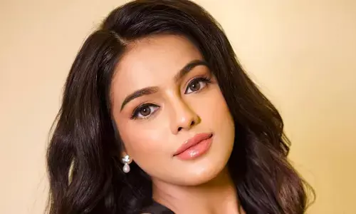 Sonyaa : గ్లామర్‌తో కవ్విస్తున్న హాట్ బ్యూటీ