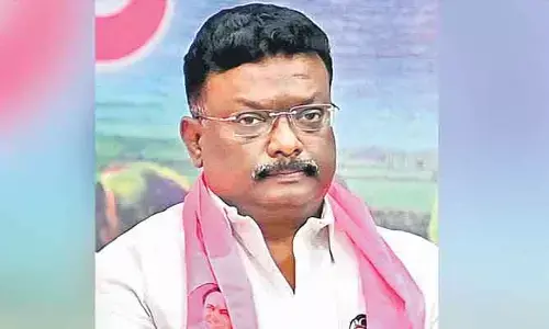Dasoju Sravan: ఎమ్మెల్సీగా ప్రమాణస్వీకారం చేసిన దాసోజు శ్రవణ్.. హాజరైన బీఆర్ఎస్ నేతలు