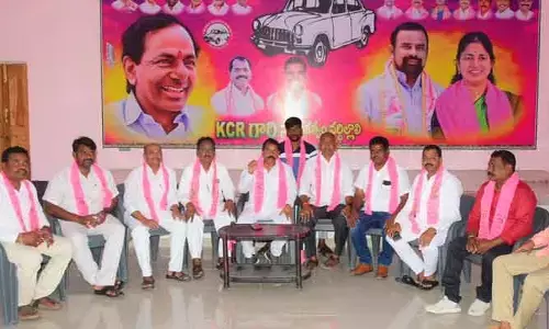 గుట్టలో బీఆర్ఎస్ మండల స్థాయి సన్నాహక సమావేశం