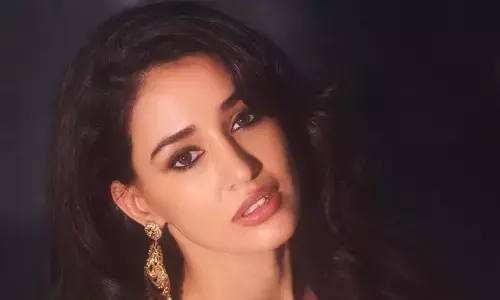 Disha Patani : ఎగిసిపడుతున్న గ్లామర్‌తో రెచ్చగొడుతున్న హాట్ బ్యూటీ