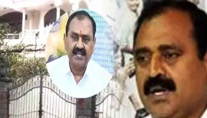 తిరుపతిలో హై టెన్షన్.. భూమనకు ఫోన్ చేసిన టీడీపీ ఎమ్మెల్యేలు.. ఏమన్నారంటే? తిరుపతిలో హై టెన్షన్.. భూమనకు ఫోన్ చేసిన టీడీపీ ఎమ్మెల్యేలు.. ఏమన్నారంటే?