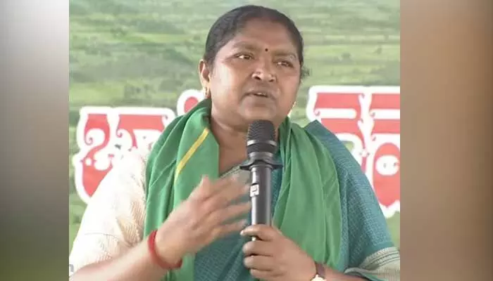 Seethakka: పేదలకు మేలు చేస్తే ఓర్వలేకపోతున్నారు: మంత్రి సీతక్క Seethakka: పేదలకు మేలు చేస్తే ఓర్వలేకపోతున్నారు: మంత్రి సీతక్క