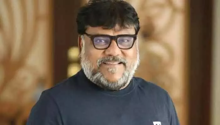 పరిస్థితి ఏం బాలేదు.. చాలా భయమేస్తుందంటూ టాలీవుడ్ డైరెక్టర్ ఎమోషనల్ కామెంట్స్ పరిస్థితి ఏం బాలేదు.. చాలా భయమేస్తుందంటూ టాలీవుడ్ డైరెక్టర్ ఎమోషనల్ కామెంట్స్