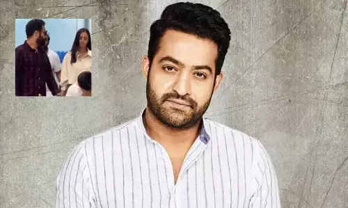 ఆమెతో కలిసి మళ్లీ ఇండియాకు తిరిగి వచ్చిన యంగ్ టైగర్ ఎన్టీఆర్.. వీడియో వైరల్
