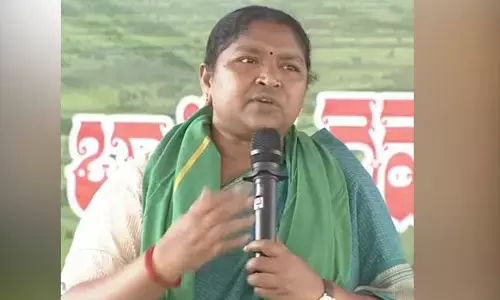 Seethakka: పేదలకు మేలు చేస్తే ఓర్వలేకపోతున్నారు: మంత్రి సీతక్క