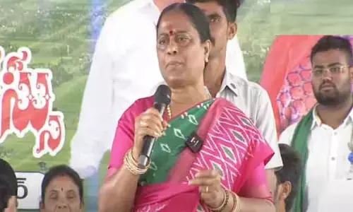 బీఆర్ఎస్ సర్కార్ రైతు నోట్లో మట్టికొట్టింది.. కొండా సురేఖ తీవ్ర ఆరోపణలు
