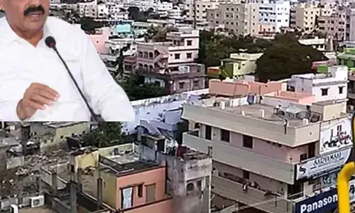 ఆయన ఆచూకీ చెప్పండి.. బహుమతిగా ఇల్లు తీసుకోండి: ఏపీ మాజీ మంత్రి బంపర్ ఆఫర్