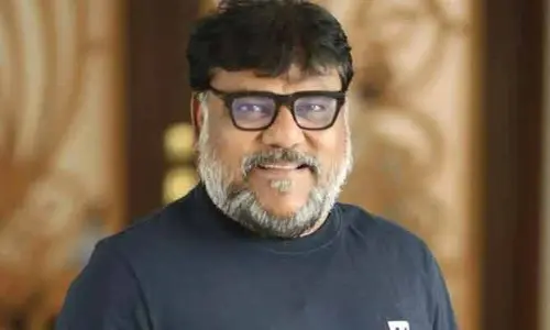 పరిస్థితి ఏం బాలేదు.. చాలా భయమేస్తుందంటూ టాలీవుడ్ డైరెక్టర్ ఎమోషనల్ కామెంట్స్