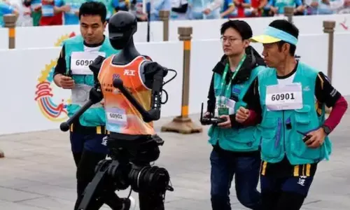 Chinas humanoid robots: చైనాలో హ్యూమన్స్ వర్సెస్ హ్యుమనాయిడ్స్