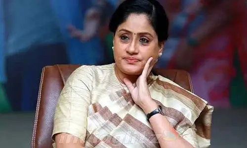 నేను చేయకపోతే సినిమానే వదిలేస్తాను అన్నాడు.. ఆసక్తికర వ్యాఖ్యలు చేసిన విజయశాంతి