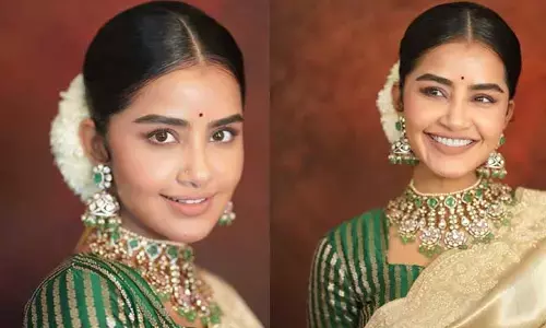 జడలో చామంతిపూలు చీరకట్టుతో దర్శనమిచ్చిన హీరోయిన్.. పోస్ట్ వైరల్