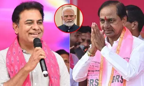 BRS: హిందుత్వంపై కేసీఆర్,  ఫిలాసఫి పై కేటీఆర్..  తండ్రి కొడుకులు తాజాగా చదువుతున్న పుస్తకాలు ఇవే