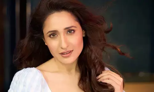 Pragya Jaiswal : లింగ్ లుక్స్ తో సెగలు రేపుతున్న ప్రగ్యా జైస్వాల్.