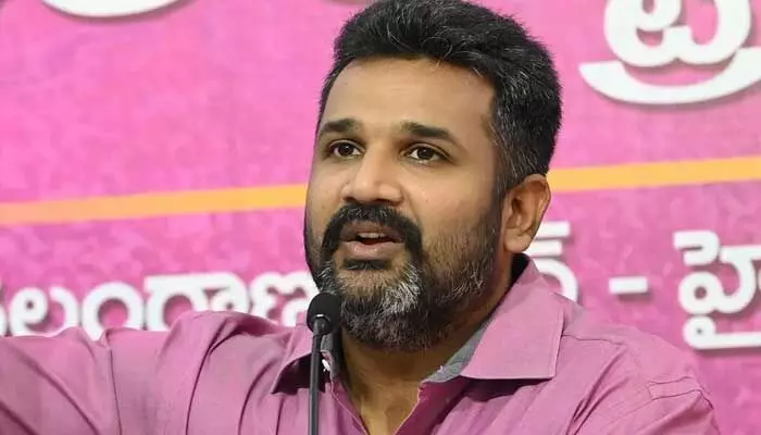 BRS సోషల్ మీడియా కన్వీనర్ మన్నె క్రిశాంక్ అరెస్ట్ BRS సోషల్ మీడియా కన్వీనర్ మన్నె క్రిశాంక్ అరెస్ట్