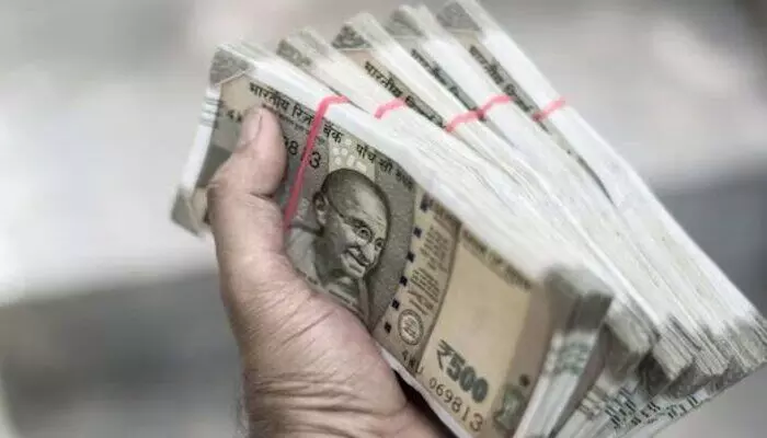 Fake Notes: నకిలీ రూ. 500 నోట్లపై కేంద్ర హోంశాఖ హెచ్చరిక Fake Notes: నకిలీ రూ. 500 నోట్లపై కేంద్ర హోంశాఖ హెచ్చరిక