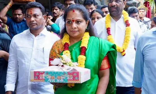 Kalvakuntla Kavitha : రామయ్య సేవలో ఎమ్మెల్సీ కవిత