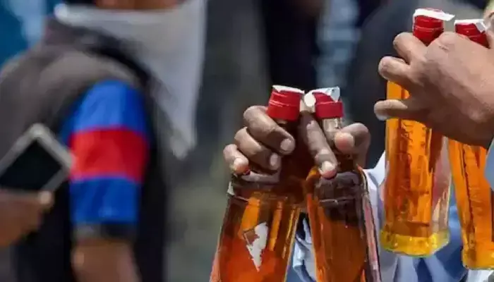 అక్రమ వైన్ షాపు నిర్మాణానికి రెడ్ కార్పెట్!