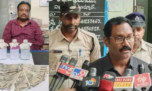 ఏసీబీ అధికారులకు అడ్డంగా దొరికిన పంచాయితీ రాజ్ శాఖ అధికారి