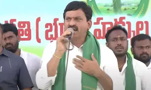 Ponguleti: కేసీఆర్ మనుషులు నరరూప రాక్షసుల్లా ప్రవర్తించారు.. పొంగులేటి విమర్శలు
