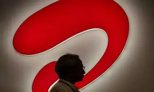 Airtel: అదానీ డేటా నెట్‌వర్క్‌కు చెందిన మొత్తం స్పెక్ట్రమ్ కొనుగోలు చేసిన ఎయిర్‌టెల్