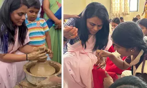 మట్టి కుండలు తయారు చేసిన ఐఏఎస్