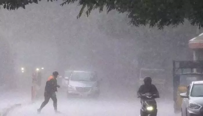 Heavy Rain Alert: వాతావరణ శాఖ తీవ్ర హెచ్చరిక.. ఏడు రోజులు భారీ వర్షాలు.. ఎక్కడంటే? Heavy Rain Alert: వాతావరణ శాఖ తీవ్ర హెచ్చరిక.. ఏడు రోజులు భారీ వర్షాలు.. ఎక్కడంటే?