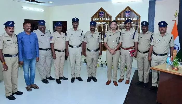 10 మందికి హెడ్ కానిస్టేబుళ్లుగా పదోన్నతి.. 10 మందికి హెడ్ కానిస్టేబుళ్లుగా పదోన్నతి..