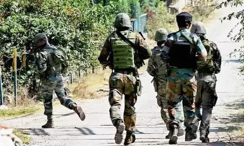 Encounter: జమ్మూకశ్మీర్‌లో ఎన్‌కౌంటర్.. భారత జవాన్ వీర మరణం
