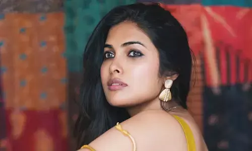 Divi Vadthya : యెల్లో డ్రెస్‌లో మెరిసిన బ్యూటీ… ఫోటోలు వైరల్
