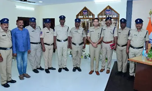 10 మందికి హెడ్ కానిస్టేబుళ్లుగా పదోన్నతి..