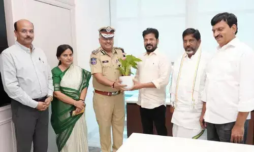 CM Revanth Reddy : తెలంగాణ పోలీసుశాఖను అభినందించిన సీఎం రేవంత్ రెడ్డి