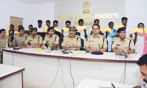 పోరాటం మానేసి ప్రజా జీవితానికి చేరువ... తెలంగాణలో లొంగిన మావోయిస్టులు!