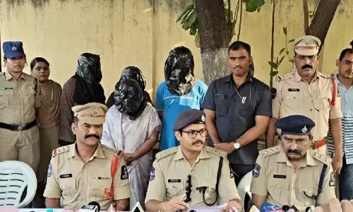 సీసీ కెమెరా ఆధారంగా ఛేదించిన కిడ్నాప్ మిస్టరీ – చాంద్రాయణగుట్ట పోలీసుల చాకచక్యం