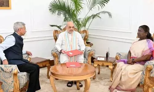 Murmu: రాష్ట్రపతితో అమిత్ షా, జైశంకర్ భేటీ.. కీలక అంశాలపై డిస్కషన్