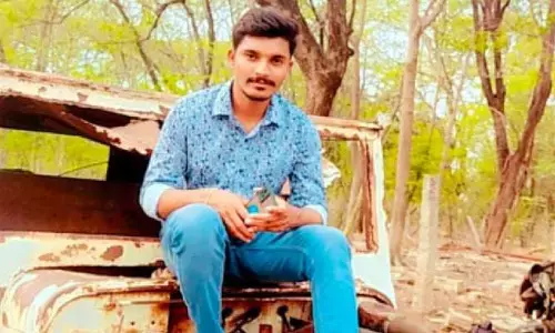 వివాహం కావట్లేదని మనస్తాపంతో రైలు కిందపడి ఆత్మహత్య....