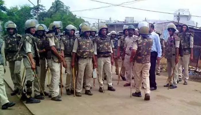 Terrorists: విజయవాడలో ఉగ్రవాదుల కలకలం.. సెర్చ్ ఆపరేషన్ షురూ Terrorists: విజయవాడలో ఉగ్రవాదుల కలకలం.. సెర్చ్ ఆపరేషన్ షురూ