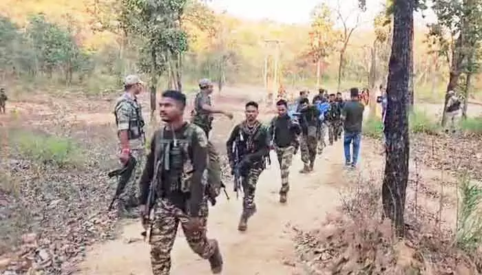 Huge Encounter: కర్రిగుట్టల్లో భారీ ఎన్కౌంటర్.. 38 మంది మావోయిస్టులు మృతి Huge Encounter: కర్రిగుట్టల్లో భారీ ఎన్కౌంటర్.. 38 మంది మావోయిస్టులు మృతి