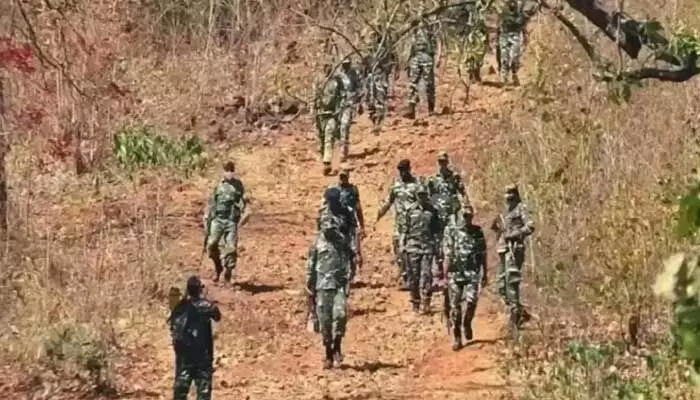 Chhattisgarh: ‘ఆపరేషన్ కర్రిగుట్ట’ ముగిసినట్లేనా!? ఆ కీలక అగ్రనేత సహా మావోయిస్టుల దళాలు ఎస్కేప్! Chhattisgarh: ‘ఆపరేషన్ కర్రిగుట్ట’ ముగిసినట్లేనా!? ఆ కీలక అగ్రనేత సహా మావోయిస్టుల దళాలు ఎస్కేప్!