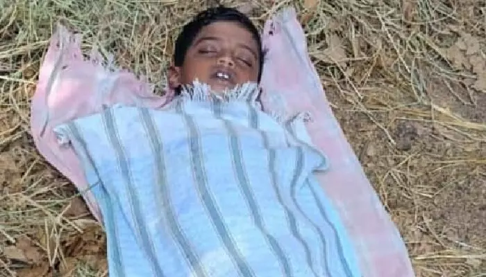ఎమ్మార్పీ కాలువలో జారిపడి బాలుడు మృతి ఎమ్మార్పీ కాలువలో జారిపడి బాలుడు మృతి