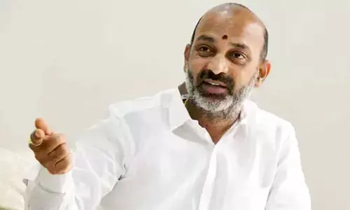 Bandi Sanjay: పాక్ వెన్నులో వణుకు పుట్టేలా చర్యలుంటాయ్.. బండి సంజయ్ హాట్ కామెంట్స్