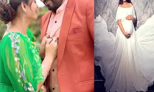 తల్లి కాబోతున్న అంజలి..  2.0 వచ్చేస్తోందంటూ  ఆసక్తికర వీడియో షేర్ చేయడంతో కంగ్రాట్స్ చెబుతున్న నెటిజన్లు