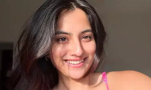 Twarita : క్యూట్‌ లుక్స్‌తో మతి పోగొడుతున్న అందాల రాశి