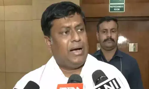 ఒక దొంగ తమ దొంగనే విచారిస్తాడా? పాక్ ప్రధానికి కేంద్రమంత్రి కౌంటర్