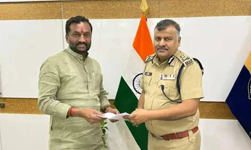 తెలంగాణ డీజీపీ జితేందర్ తో మెదక్ ఎంపీ రఘునందన్ రావు భేటీ!
