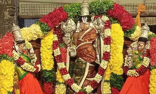 మూడు రోజుల పాటు లక్ష్మీవెంకటేశ్వరస్వామి తెప్పోత్స‌వాలు