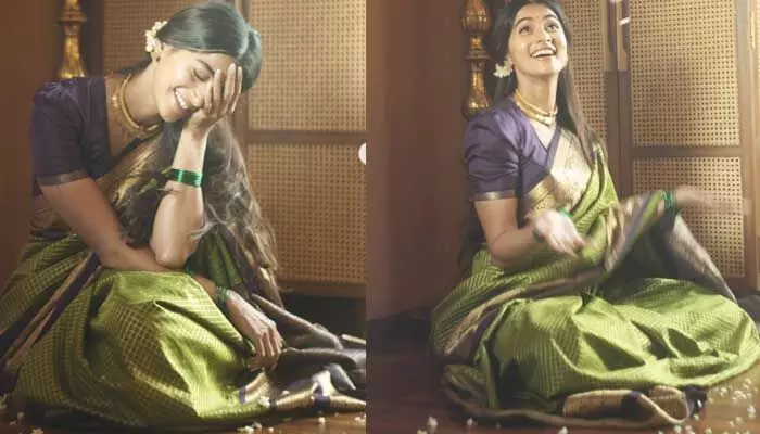 hegdepooja: పాతకాలపు 70 ఏళ్ల నాటి అద్భుతమైన చీరలో బుట్టబొమ్మ.. చేతిలో మల్లెపువ్వులతో ఆకట్టుకుంటోన్న పోస్ట్ hegdepooja: పాతకాలపు 70 ఏళ్ల నాటి అద్భుతమైన చీరలో బుట్టబొమ్మ.. చేతిలో మల్లెపువ్వులతో ఆకట్టుకుంటోన్న పోస్ట్