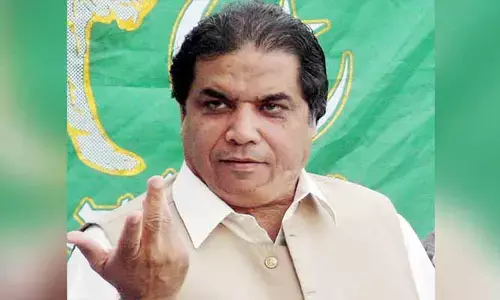 Hanif Abbasi: భారత్ యుద్ధానికి సిద్ధం కావాలి.. పాక్ మంత్రి సంచలన వ్యాఖ్యలు