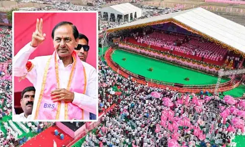 హెలికాఫ్టర్‌లో ఎల్కతుర్తికి బయల్దేరిన KCR