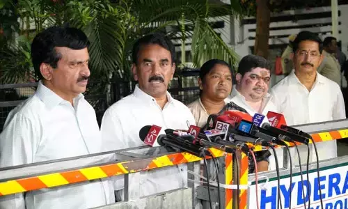 KCR ఇంట్లో సోదాలు చేస్తే రూ.వేల కోట్లు దొరుకుతయ్.. మంత్రి సంచలన ఆరోపణలు