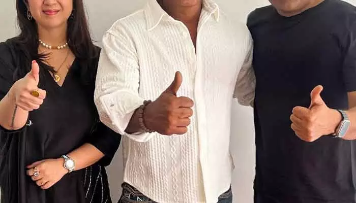 విజయ్ సేతుపతి- పూరి జగన్నాథ్ సినిమాలో శాండల్వుడ్ డైనమో యాక్టర్.. అధికారిక ప్రకటన విడుదల విజయ్ సేతుపతి- పూరి జగన్నాథ్ సినిమాలో శాండల్వుడ్ డైనమో యాక్టర్.. అధికారిక ప్రకటన విడుదల